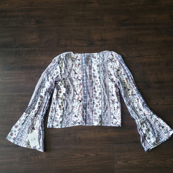 JOE B- Top - Picture 3 of 6